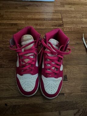 Nike Pink and White Women’s Athletic High-Top Sneakers